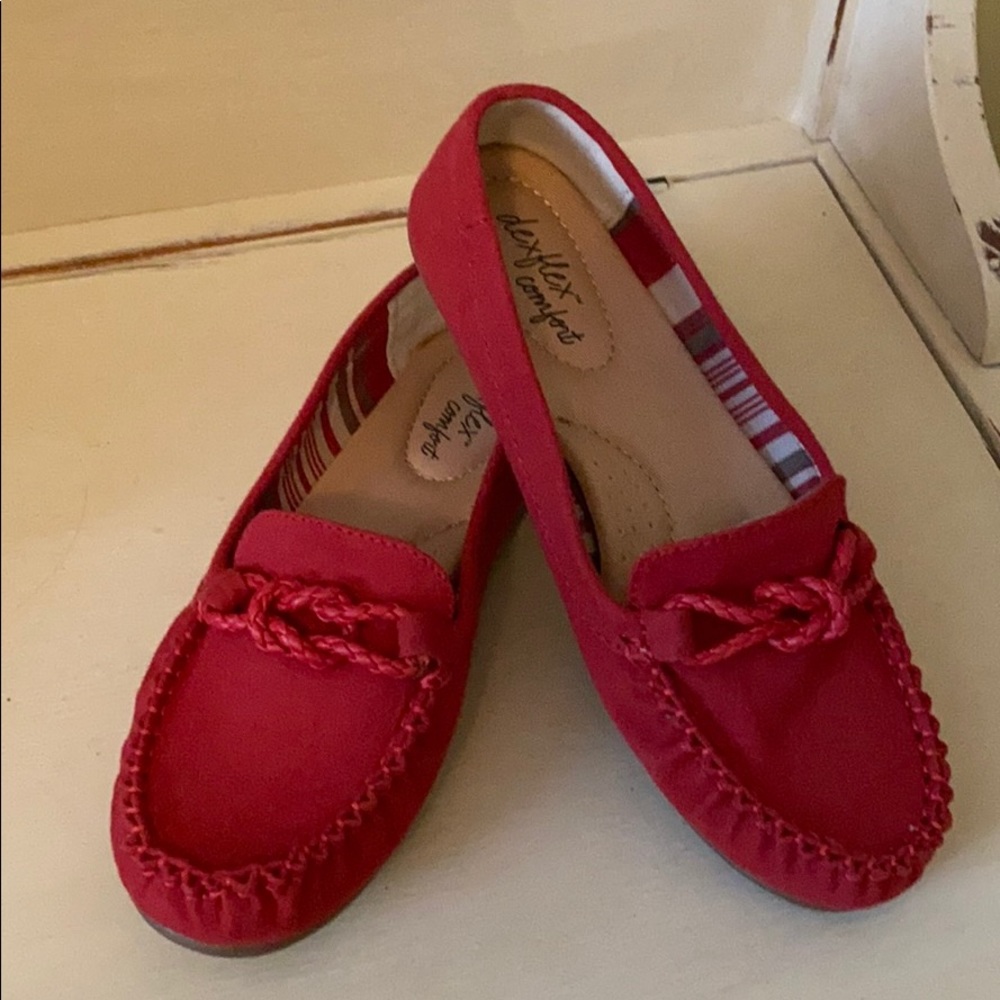 🌿3/$21. Red Moccasins w/ braided rope detail
